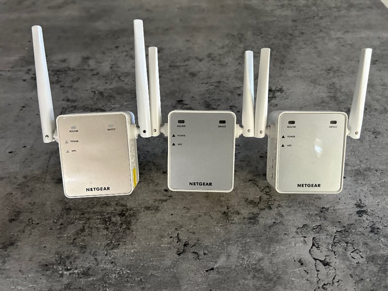 image for 4x Netgear WiFi boosters