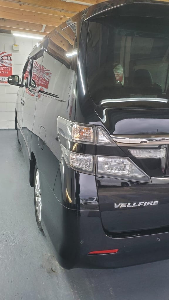  Toyota vellfire golden eyes II 3.5cc auto sunroofs 7 seats only 39k miles 2014