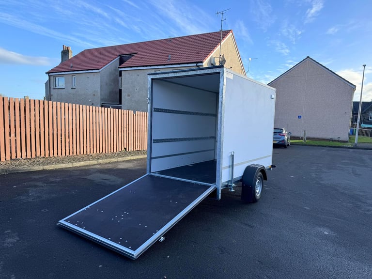 BRAND NEW 8ft x 5ft x 6ft Single Axle Box Trailer with Ramp 750KG