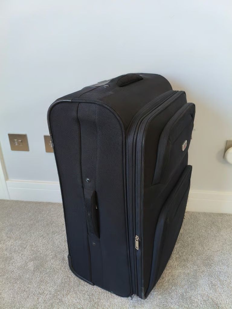 Antler Medium Size Black Suitcase, Black luggage Flight Travel Bag