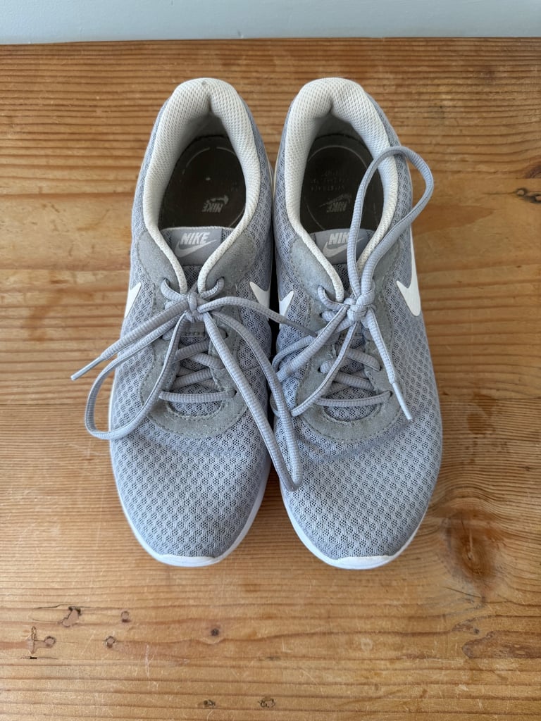 Women’s size 7 Grey Nike trainers 