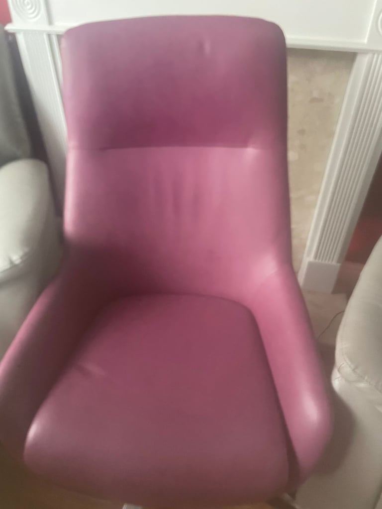 image for PLUM HUGO BOSS CHAIR