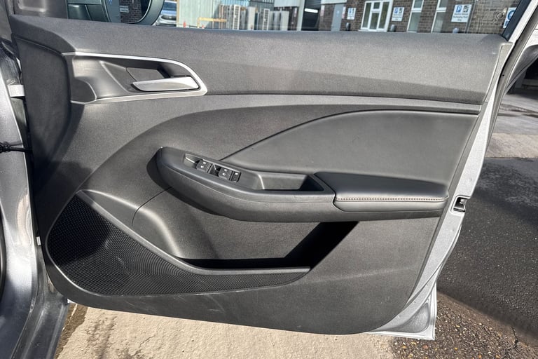 2025 MG MG3 105243 Hatchback Hybrid Automatic