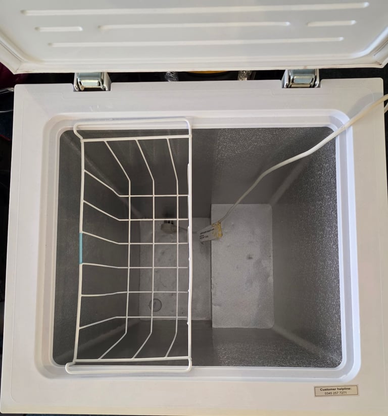 CHEST FREEZER