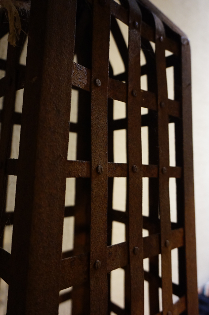 Oblisk, garden ornament