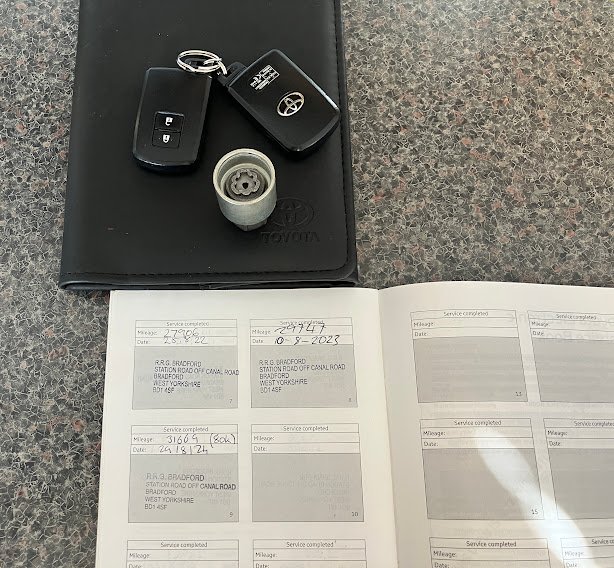 TOYOTA YARIS 1.5 VVT-h Icon Automatic 2015