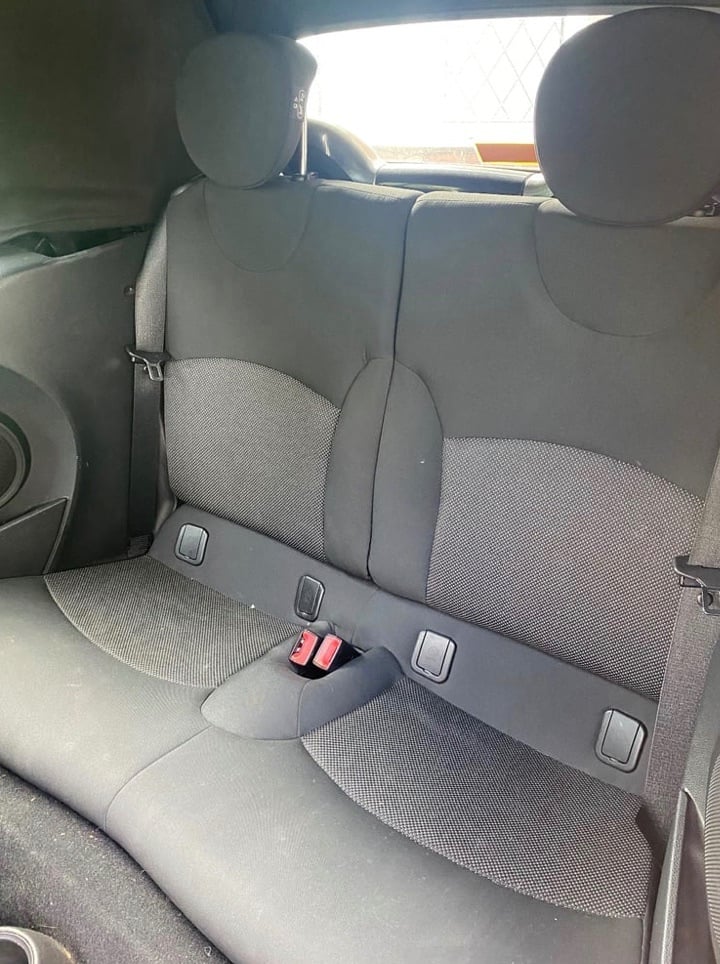 Mini-One CONVERTIBLE, 2013, Manual, 1598 (cc), 3 doors