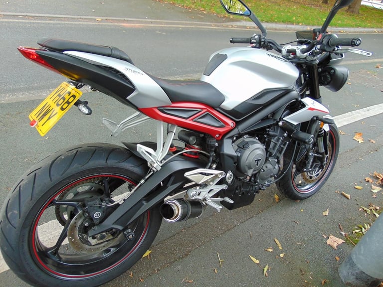 Triumph Street Triple R 765 2018 super low miles streetfighter Brembo ABS brakes