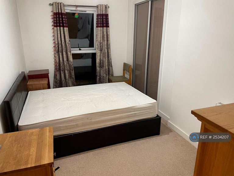 2 bedroom flat in Priory Court, Romford, RM7 (2 bed) (#2534207)