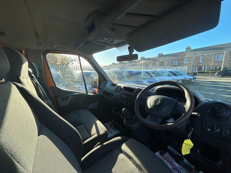 2015 Renault Master 125.35 dCi Chassis Cab SGLCAB TIPPER CHASSIS CAB Diesel Manual