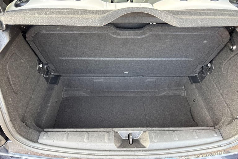 2022 MINI Hatch 1.5 Cooper Exclusive Hatchback 3dr Petrol Steptronic Euro 6 (s/s) (136 ps) HATCHB...