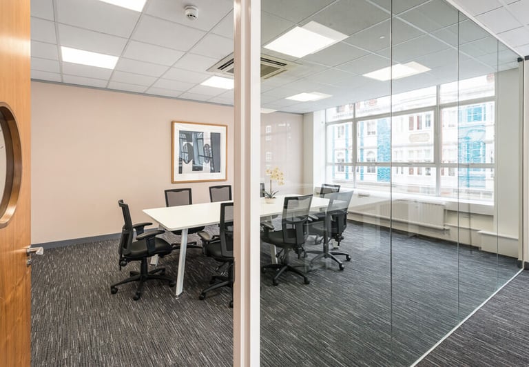*Fitzrovia* Furnished Private Offices: 5 to 65 desks | Serviced Office to Rent in W1