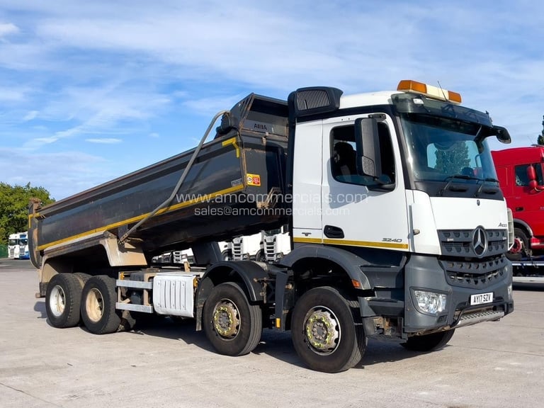 image for 2017 (17) MERCEDES-BENZ AROCS 3240K TIPPER