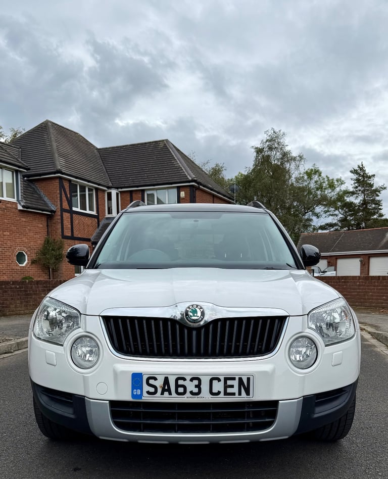 Skoda, YETI, Hatchback, 2013, Manual, 1968 (cc), 5 doors