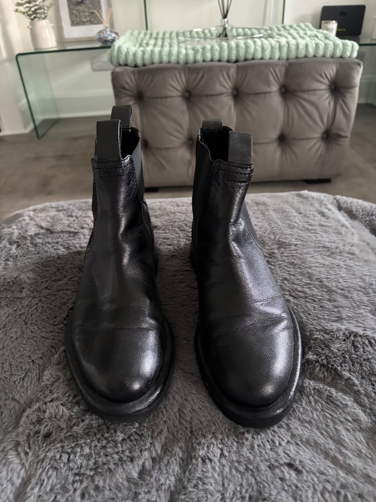 image for Black leather Chelsea boots