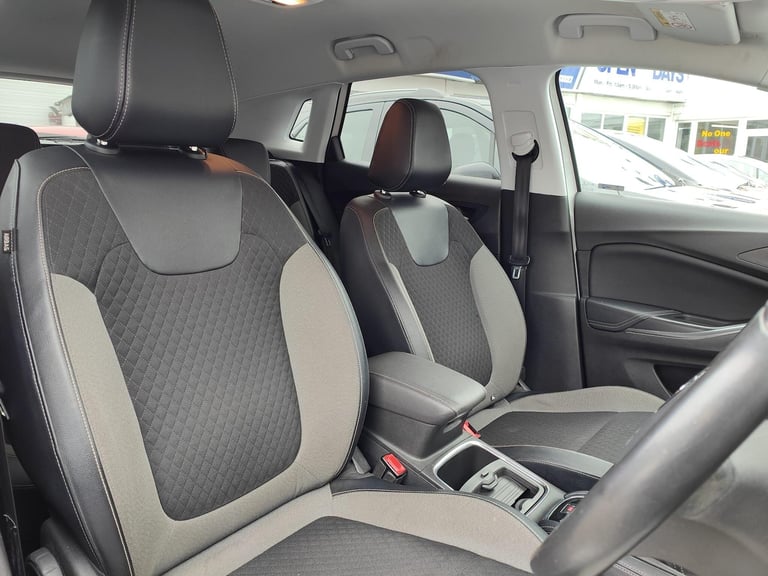 2018 Vauxhall Grandland X 1.2 Turbo Sport Nav Euro 6 (s/s) 5dr HATCHBACK Petrol Manual