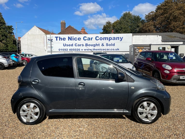 image for 2011 Toyota AYGO 1.0 VVT-i Go 5dr HATCHBACK Petrol Manual