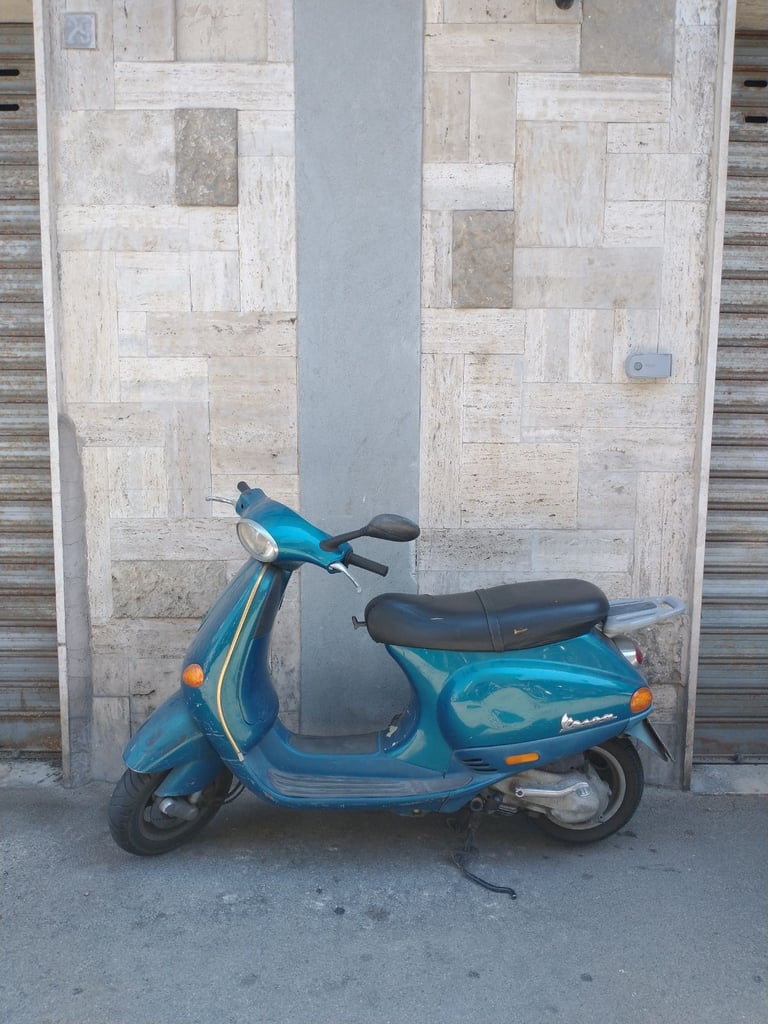 Piaggio Vespa Or Peugeot Django Wanted 