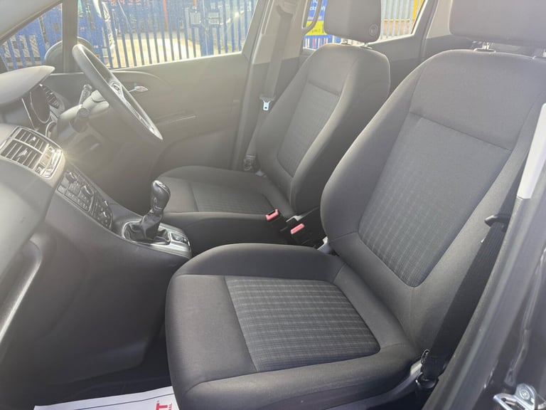 2011 Vauxhall Meriva 1.4 16V Excite Euro 5 5dr MPV Petrol Manual