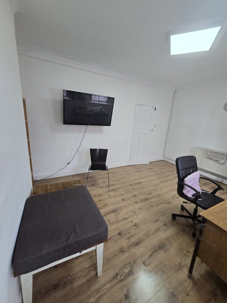 2 bedroom flat in 2-Bedroom Flat for Rent, SE8 4RG