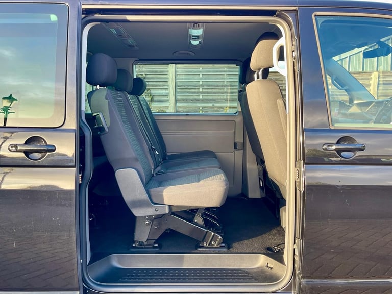 Volkswagen TRANSPORTER TDI 150 SHUTTLE SE LWB 9 SEAT MINIBUS DSG AUTO