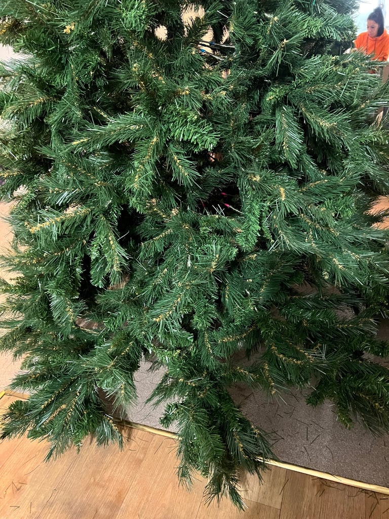 7 ft  Christmas tree
