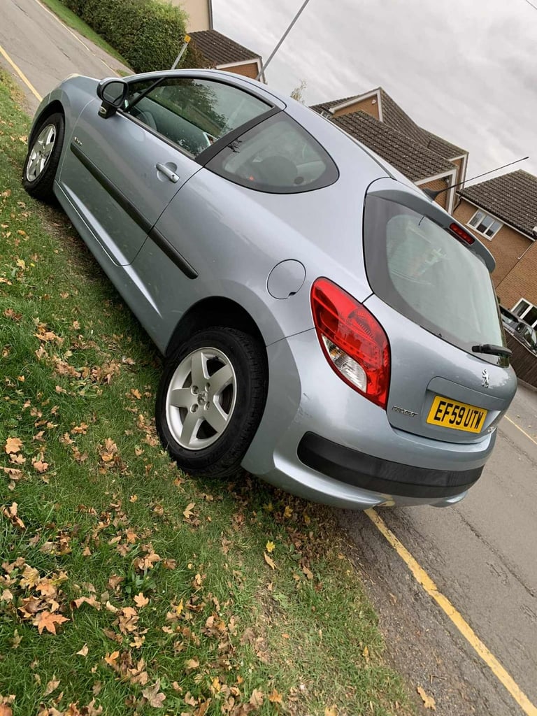 Peugeot, 207 Hatchback 2009 Manual, 1.4 petrol Low Miles