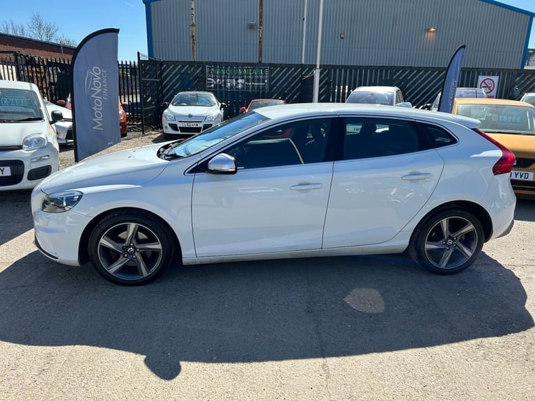 2015 Volvo V40 1.6 T2 R-Design Hatchback 5dr Petrol Manual Euro 5 (s/s) (120 ps) Hatchback Petrol...
