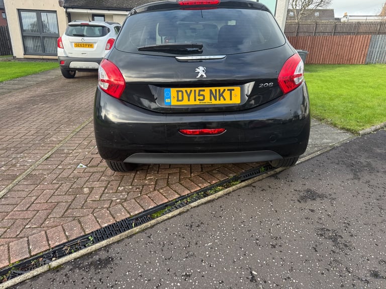 Peugeot, 208, 2015, Manual, 1398 (cc), 5 doors