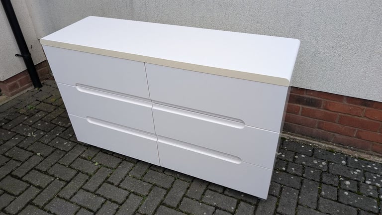 image for Blanco 6 Drawer Chest (White)