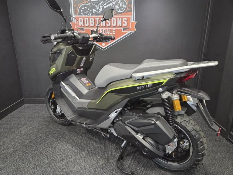 NEW MGB AMAX 125cc Automatic Scooter Learner Legal City Commuter Excellent MP...