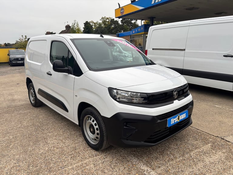 image for 2024 Vauxhall Combo 1.5 Turbo D 100ps Prime H1 Van  ** SAMEDAY DRIVE-AWAY ** PANEL VAN Diesel Manual