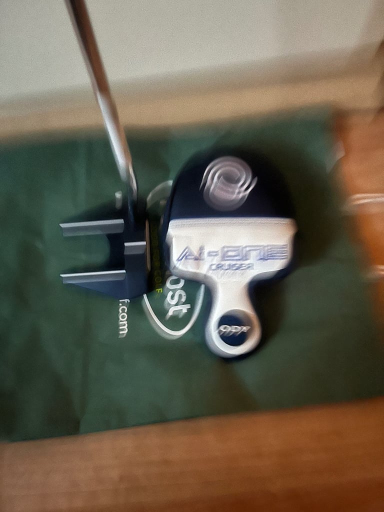Odyssey cruiser putter