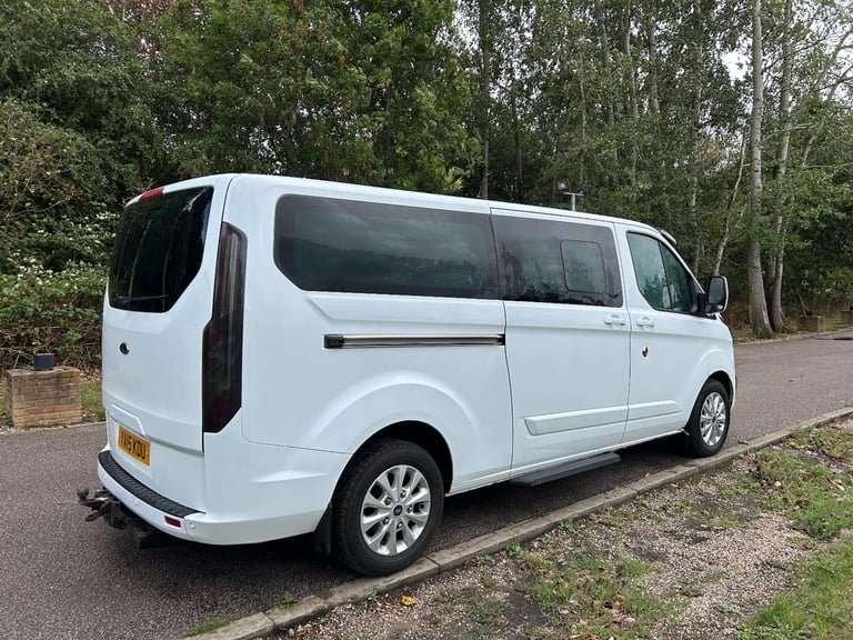 FORD TRANSIT TOURNEO LIMITED 9 SEATER MINIBUS 2015 LWB LONG MOT FULL SERVICE HISTORY