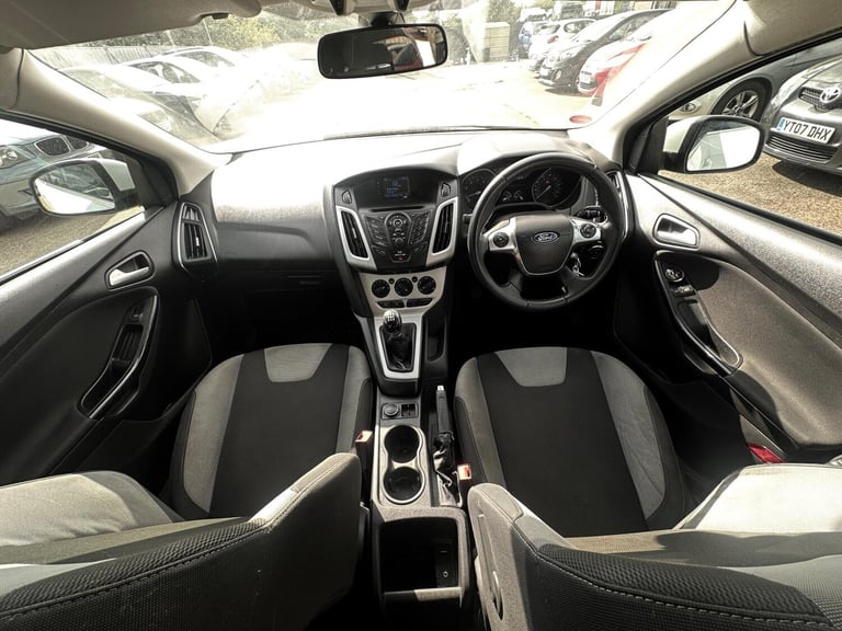  Ford Focus 1.0T EcoBoost Zetec Euro 5 (s/s) 5dr Petrol Manual