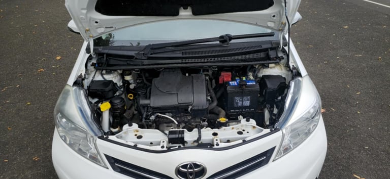 2013 Toyota Yaris 1.0 VVT-i Edition 5dr HATCHBACK Petrol Manual