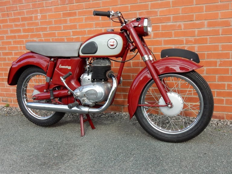 image for JAMES Commadore 250cc 1958