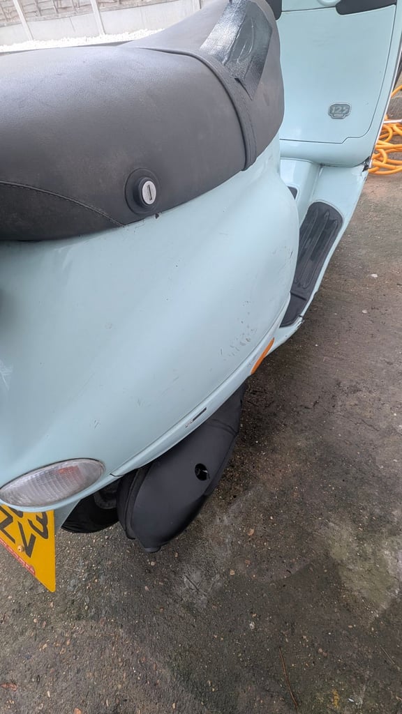 Piaggio, VESPA, 2003, 125 (18,596 miles) datatag , emissions test done (cc) helmet, D lock , cover 