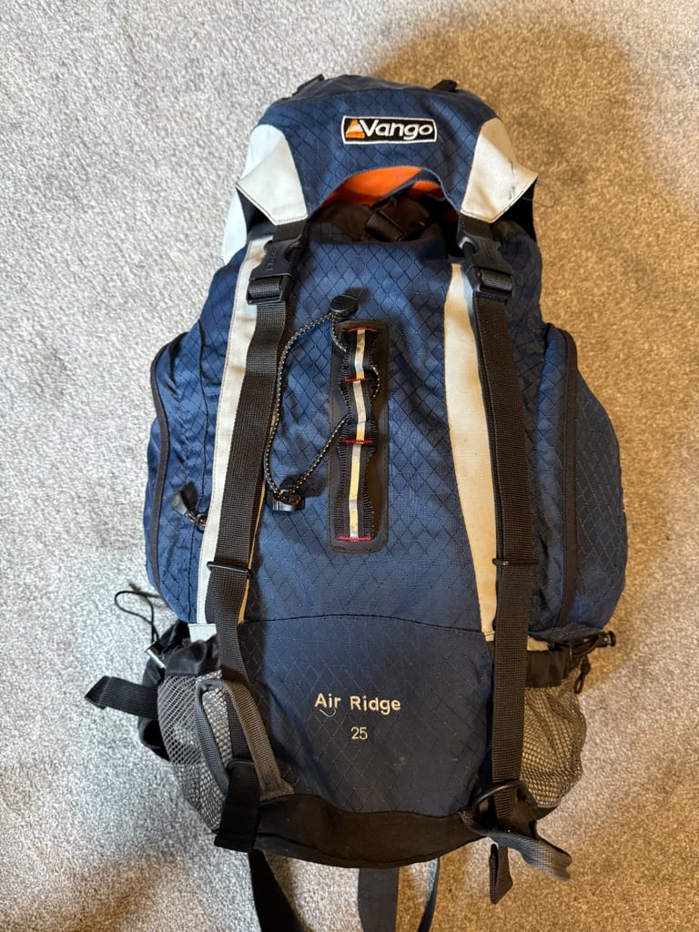 Vango Air Ridge 25L Rucksack With Rain Cover Great Condition 