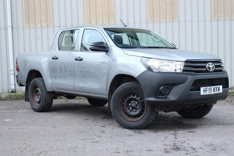 2019 Toyota Hi-Lux D-4D Active Extra Cab 