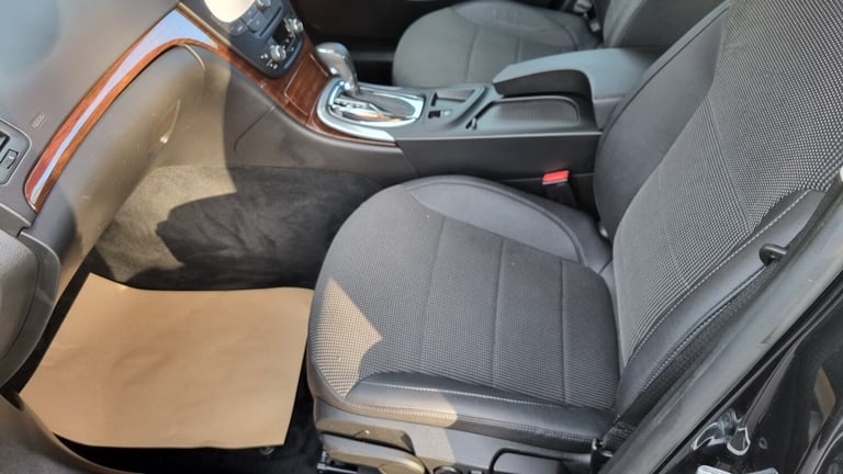 2010 Vauxhall Insignia 2.0 CDTi SE 5dr Auto HATCHBACK Diesel Automatic