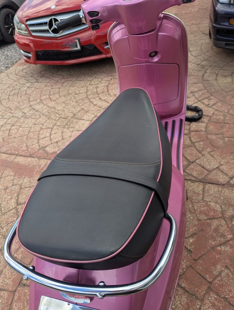 Piaggio, VESPA, 2011, 49 (cc)
