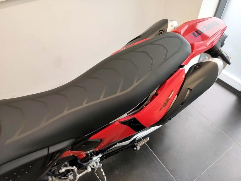 2025 Ducati Hypermotard 698 Mono Red 925 Miles | £176 Dep & £176 pcm