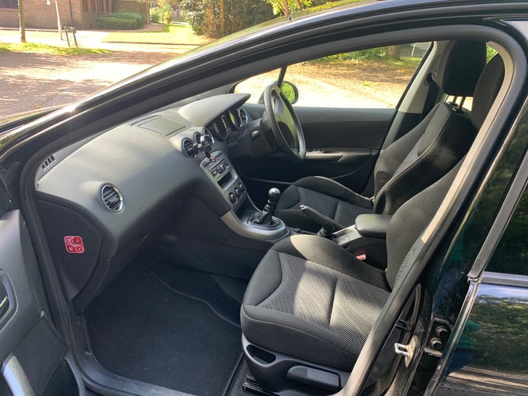 Peugeot, 308, Estate, 2012, Manual, 1560 (cc), 5 doors