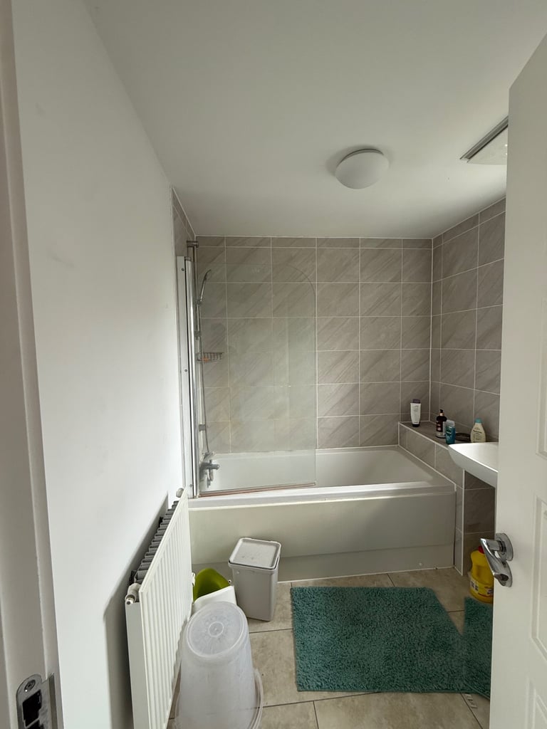 3 Bedroom House In Tower Road , Dartford , DA17 6HX