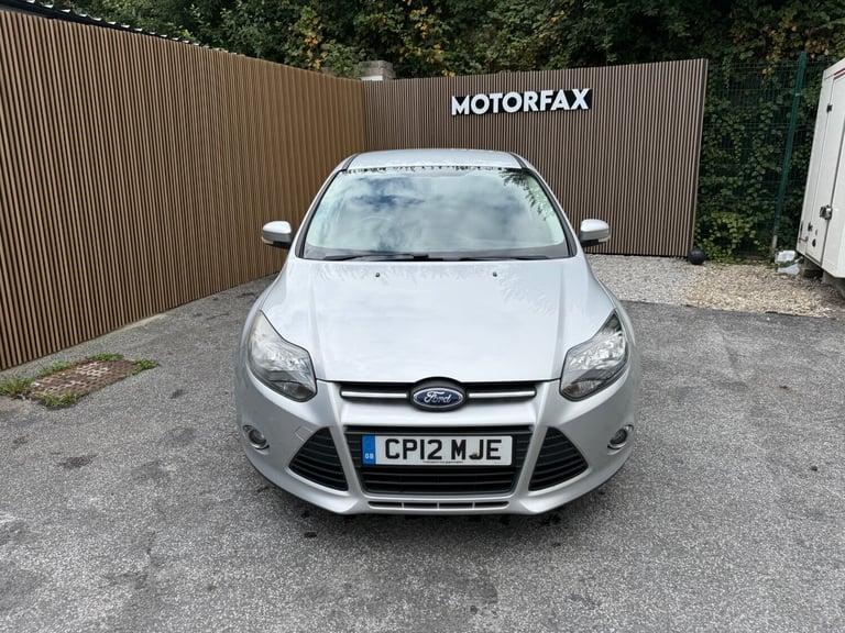 2012 Ford Focus 1.6 Zetec 5dr HATCHBACK Petrol Manual