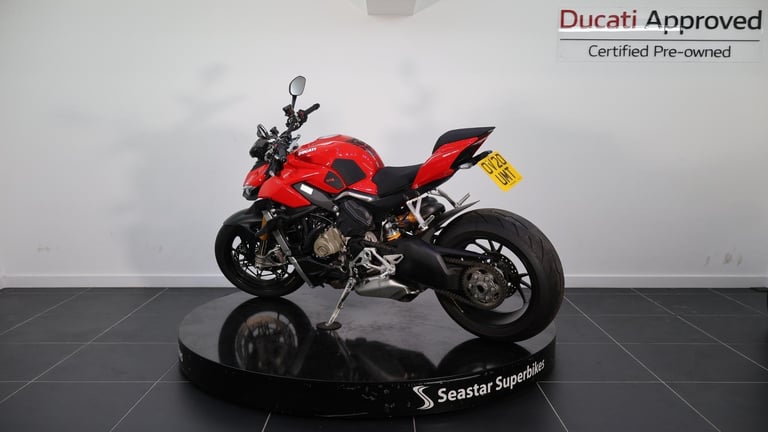 DUCATI STREETFIGHTER V4 S - 2020 - 14100 MILES