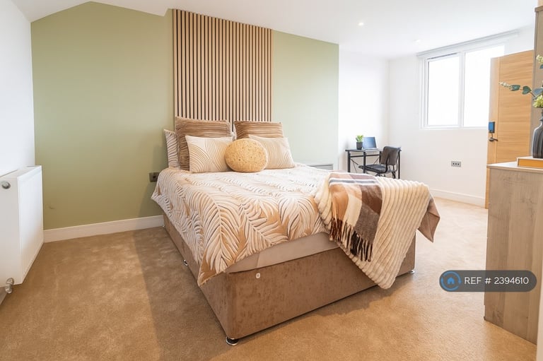 6 bedroom house in Lyndale Avenue, Bridgwater, TA6 (6 bed) (#2394610)