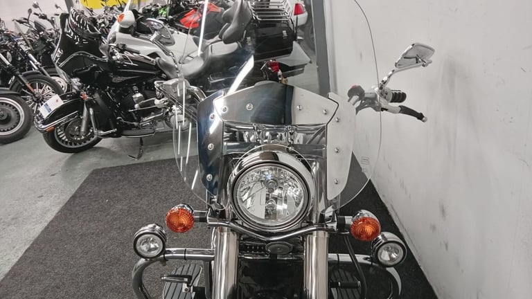 KAWASAKI VN900 CLASSIC ** NICE CONDITION, WARRANTY, SERVICE HISTORY **