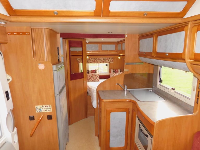 RAPIDO 786F Fiat 2.8 Jtd 4 Berth with Fixed Rear French DOUBLE BED for Sale